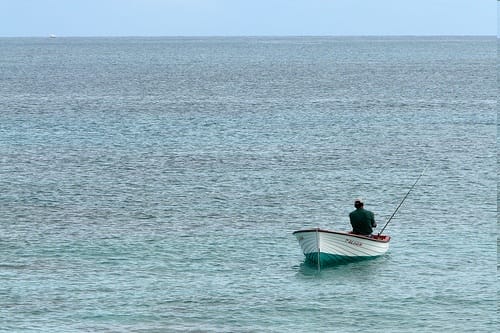 Practicar golf y pescar en Fuerteventura