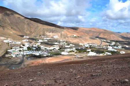 Montaña Femés y su patrón San Marcial, en Lanzarote